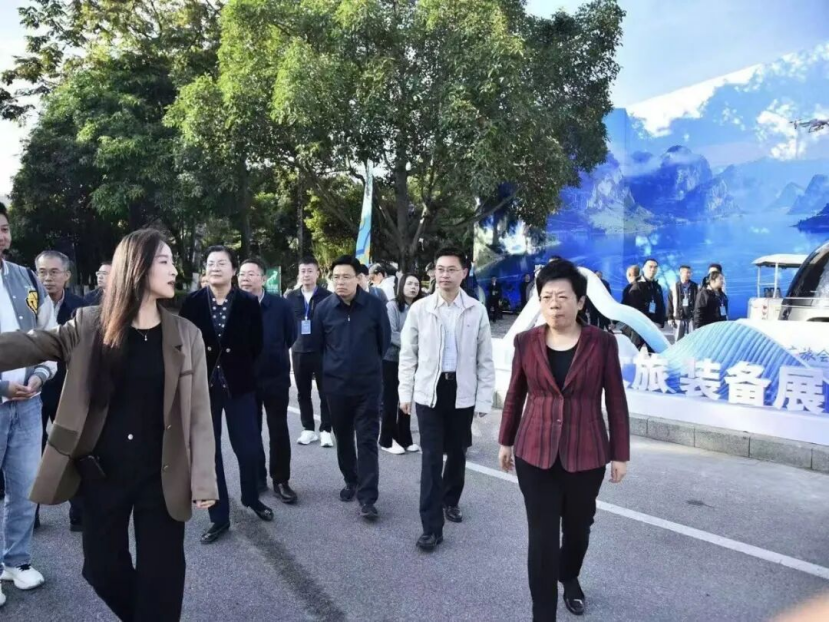 广西壮族自治区党委常委、宣传部部长陈奕君调研鹿马